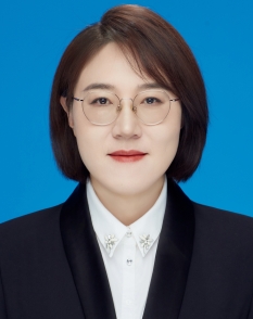 邱珺