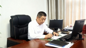 二连浩特市自然资源局全力助推不动产登记优化升级打造营商环境服务新模式