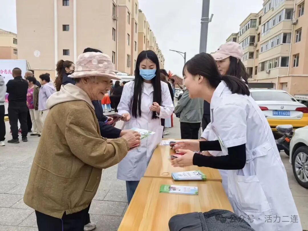 文化进万家！北疆风情文艺演出走进社区